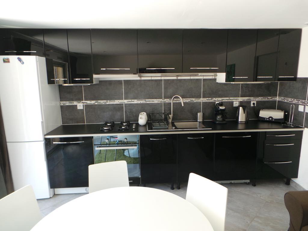 Appartement Vue Montagne Garéoult Exteriér fotografie